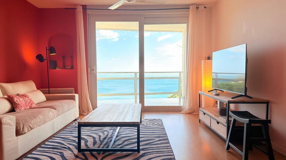 TV and multimedia, View (from property/room), Living room, Seating area, Mountain view, Sea view