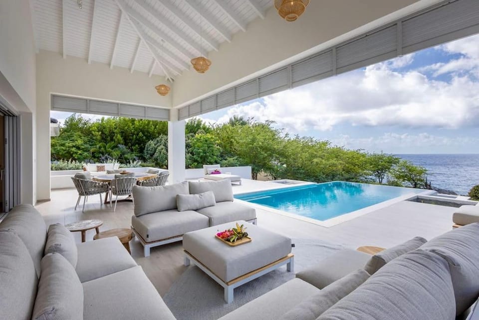 Lounge or bar