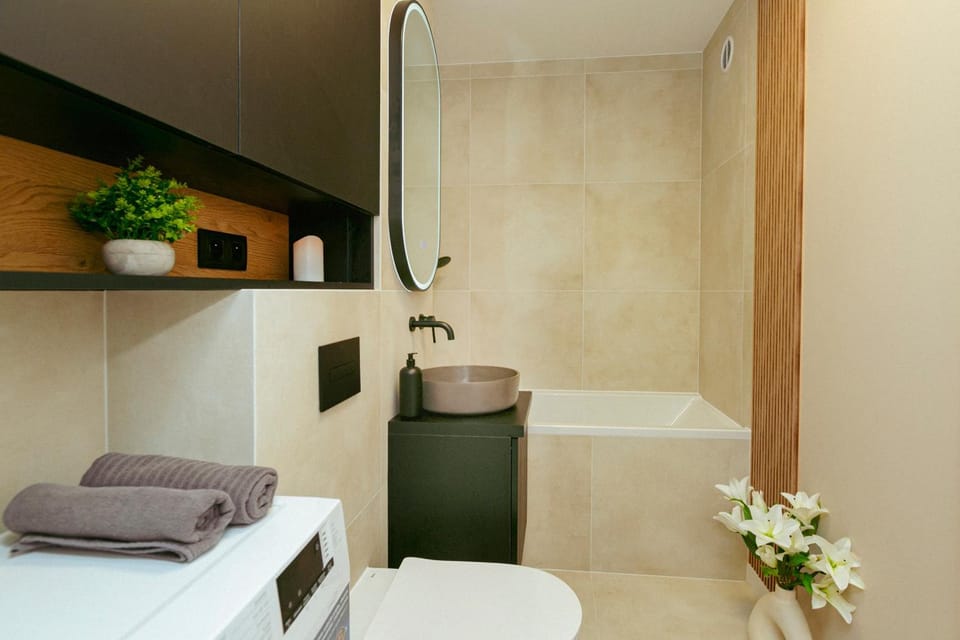 Bathroom, Bath, towels