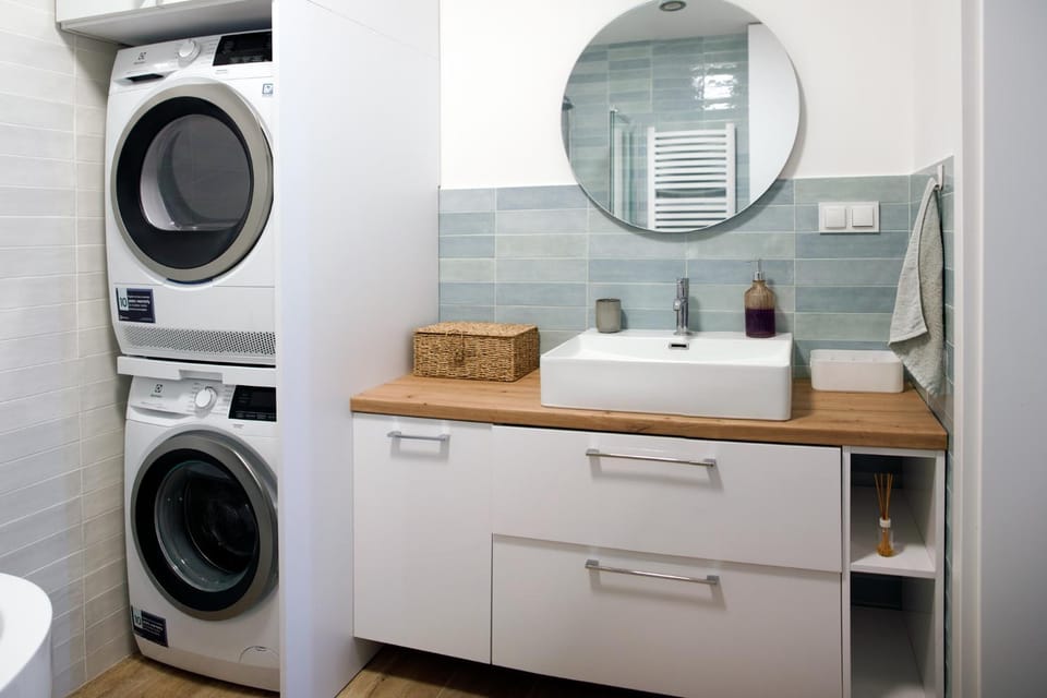 Bathroom, towels, washing machine, dryer