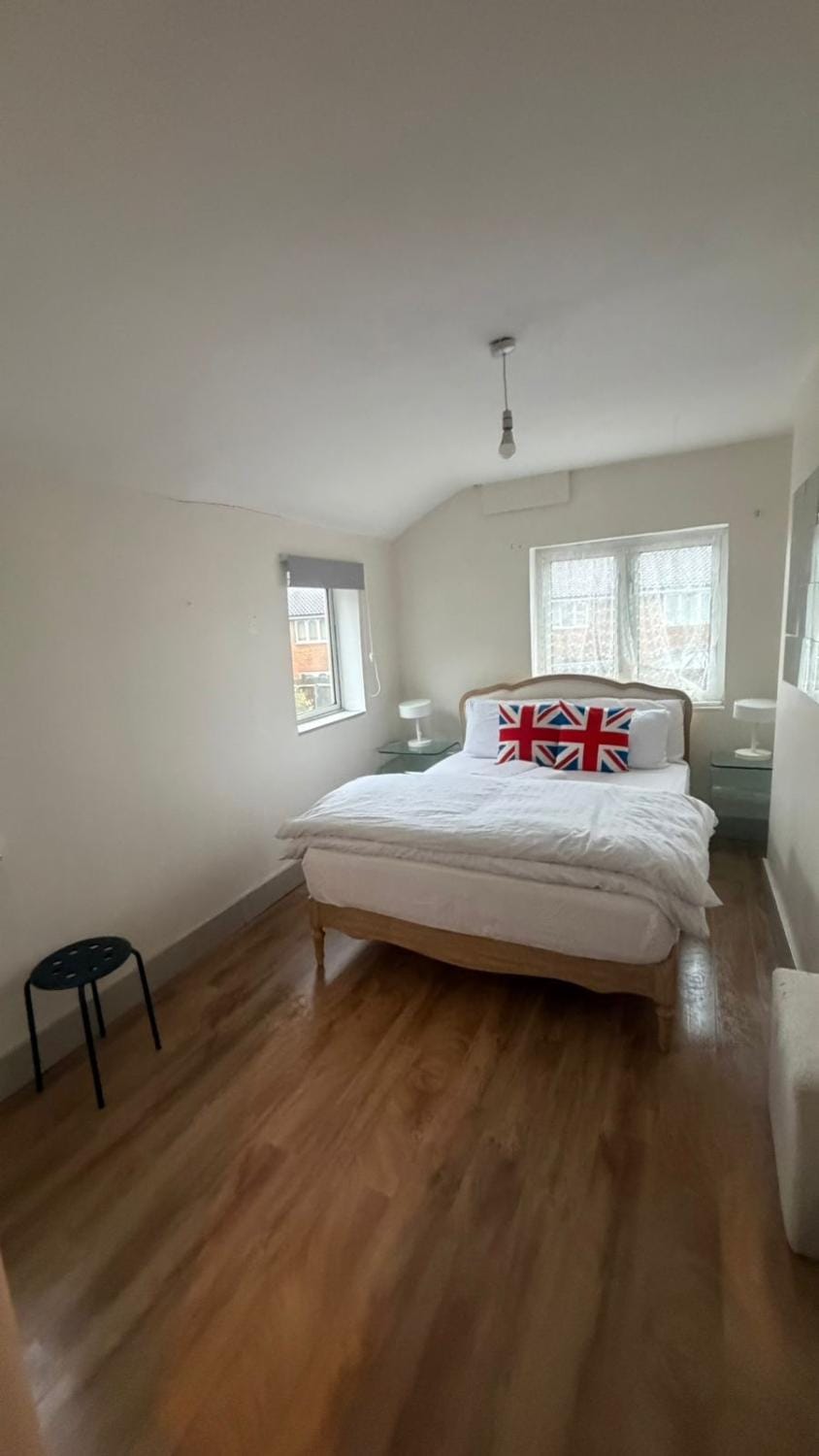 Surrey Quays house -15 mins to central london Apartment in London Borough of Southwark