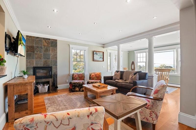 Magnificent Ocean View walk to beaches and town House in Lynn