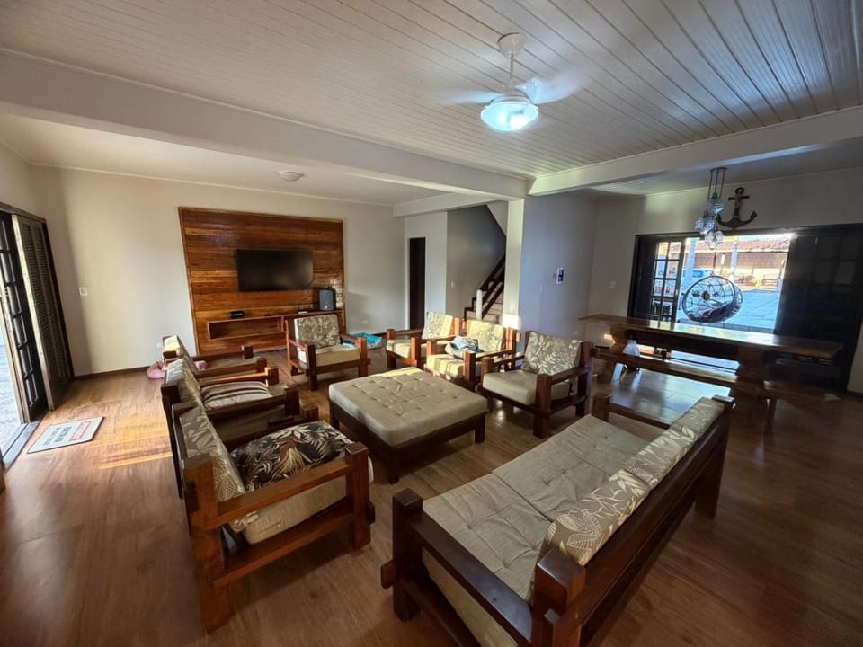 Sobrado prainha caioba House in State of Paraná