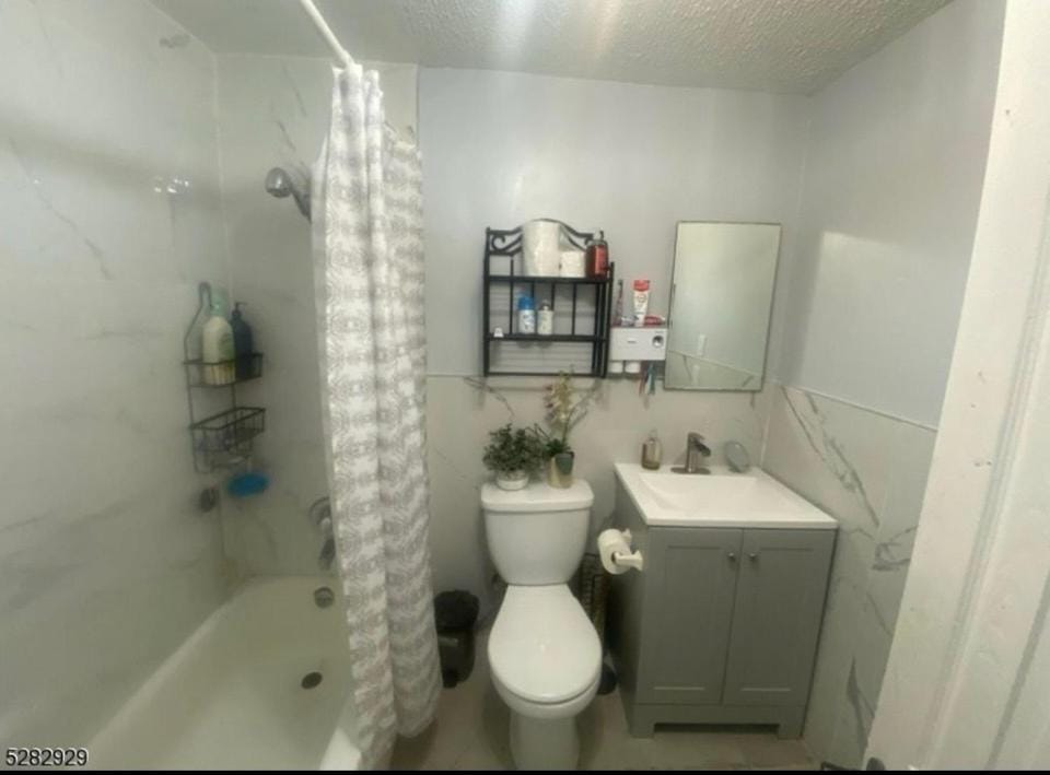 Spacious Private Room with Private Bath Vacation rental in Paterson