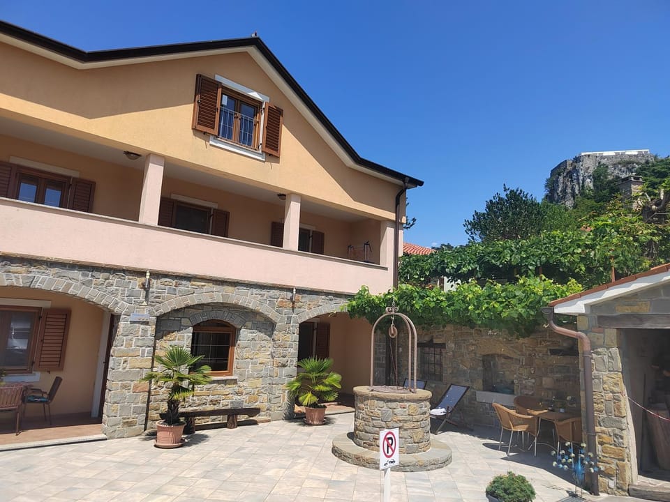 Property building, Nearby landmark, Garden, Landmark view, sunbed