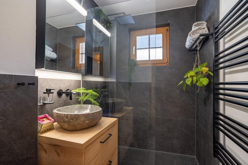 Shower, Bathroom, towels