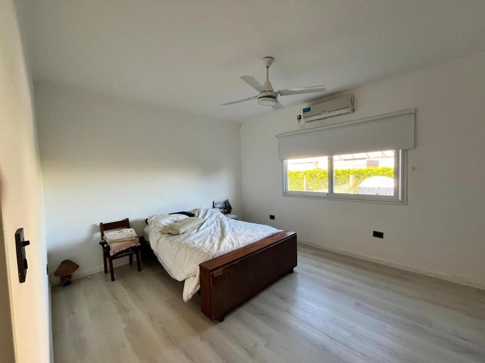 Bedroom, air conditioner