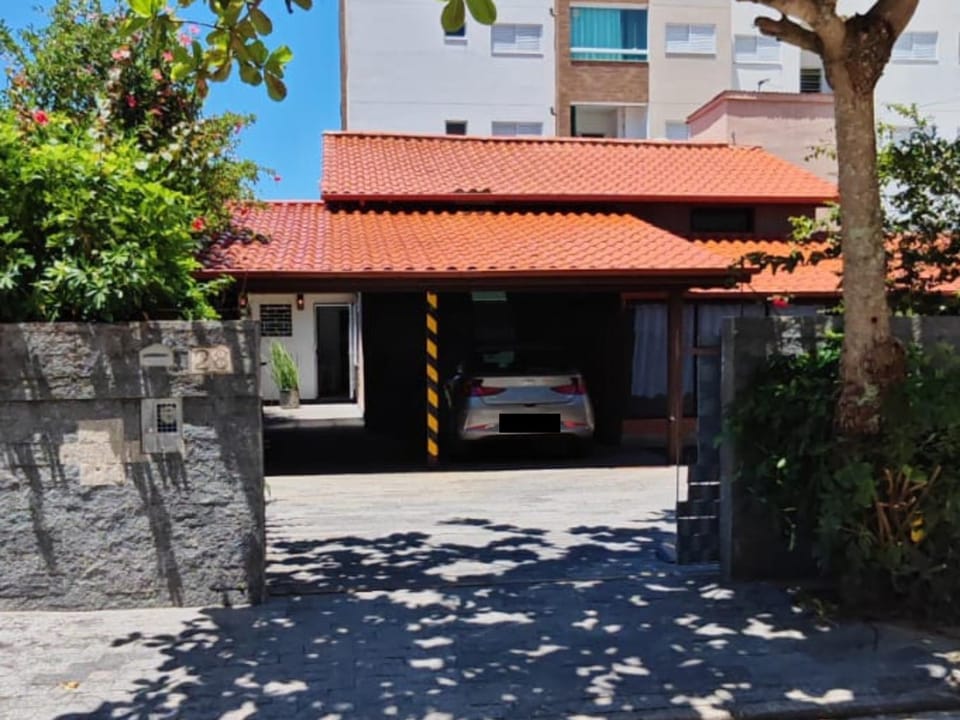 Facade/entrance, Parking