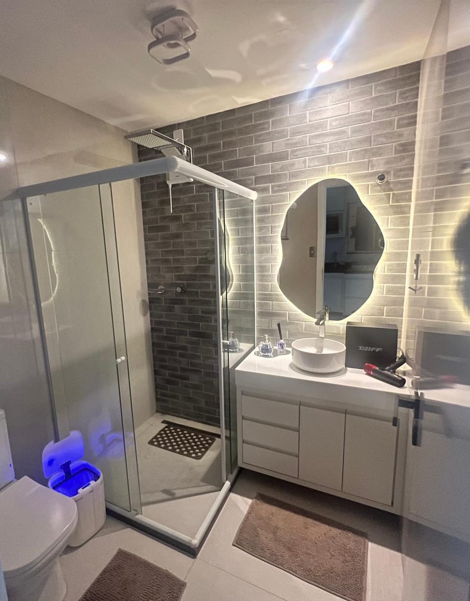 Shower, Toilet, Bathroom, hair dryier