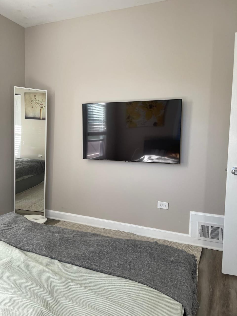 Cozy Condo in Beautiful Historic Neighborhood Apartment in Aurora