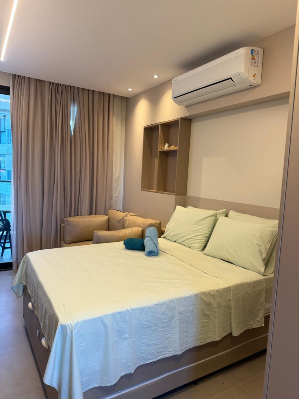 Bed, Photo of the whole room