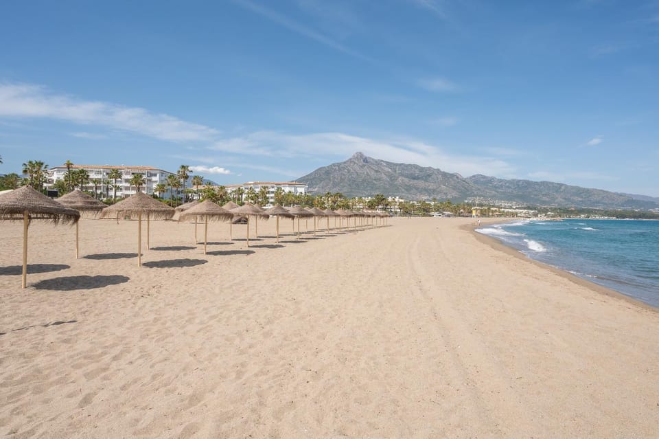Luminoso apartamento en pleno Puerto Banús Apartment in Marbella