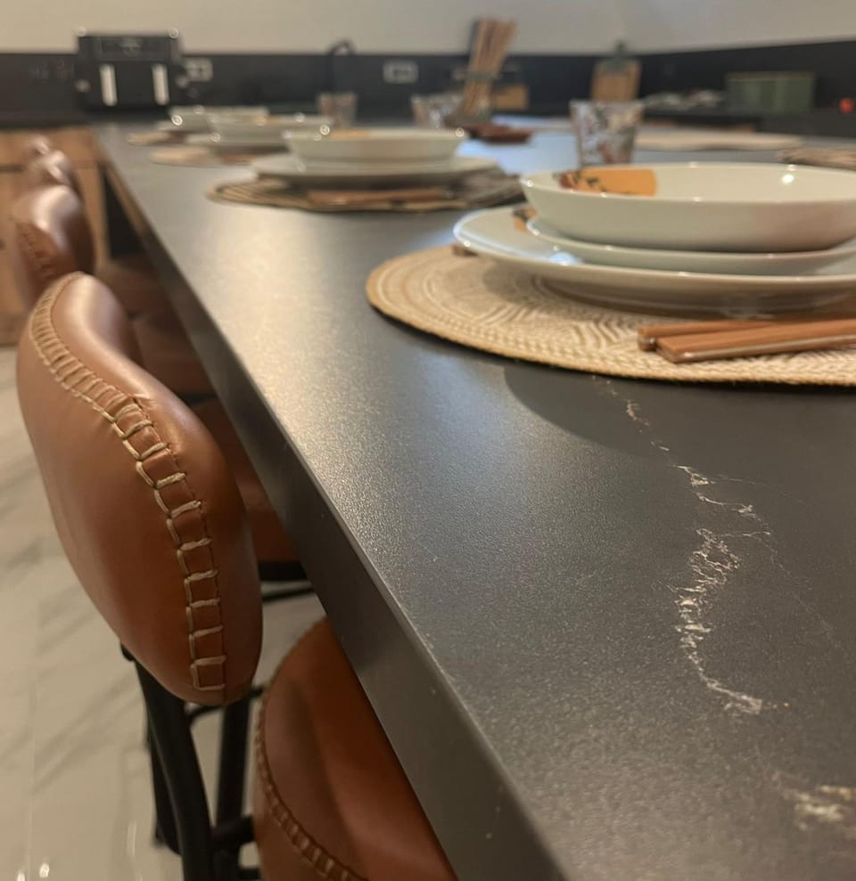 Dining area, Meals