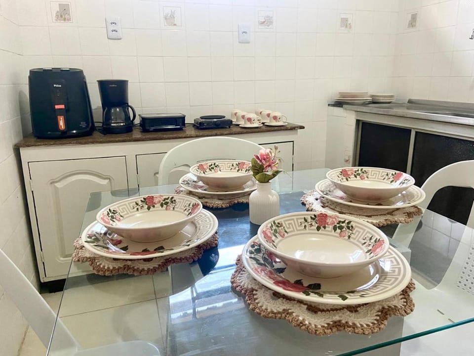 Coffee/tea facilities, Kitchen or kitchenette, Dining area, minibar, pet friendly, stove