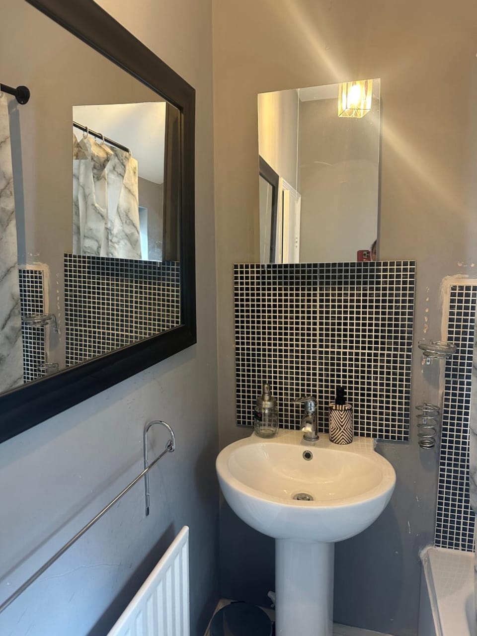 Contractor friendly , central, close to town football stadium and hospital House in Grimsby