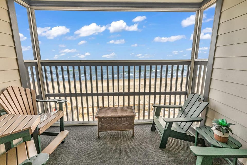 Oceanfront Garden City Beach 2BR Beauty Pool House in Garden City