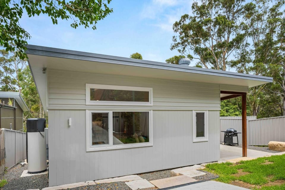 Blenheim Breeze by Experience Jervis Bay House in Vincentia