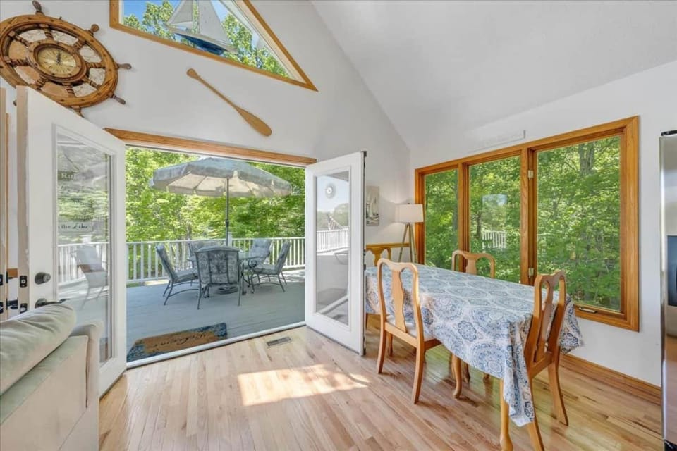 Hudson Haven House in Smith Mountain Lake