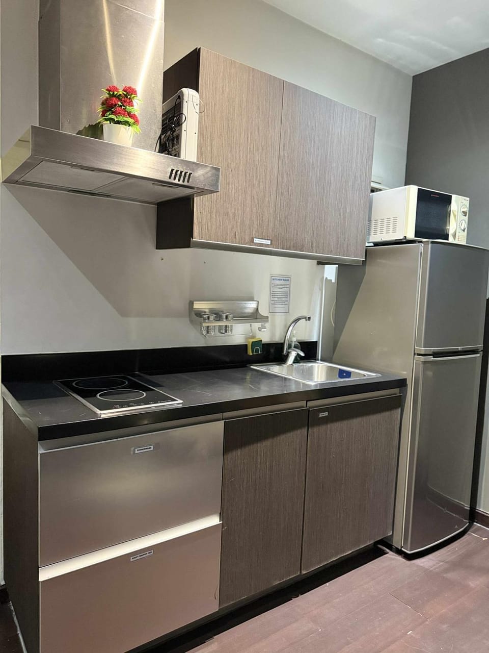 The Gramercy Residences Hostel in Makati