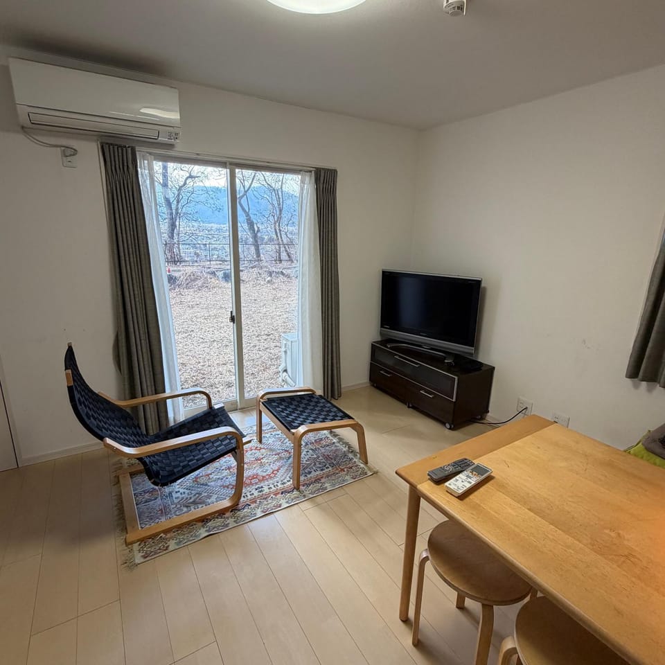 Living room, Diving