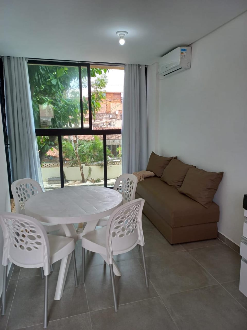 Living room, Seating area, Dining area, air conditioner