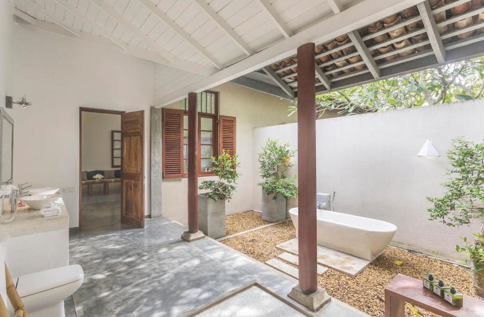 Bathroom, Bath