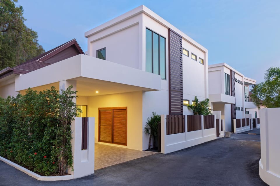 Property building, Neighbourhood