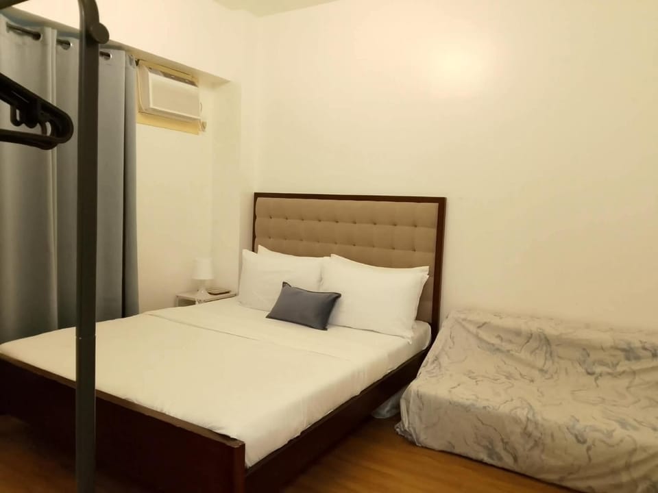 Zinnia Towers 2br at North Edsa QC Apartment in Quezon City