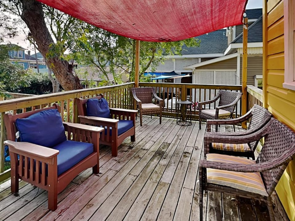 Patio, Balcony/Terrace, Seating area