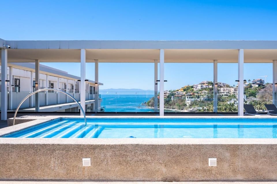 Zantamar 204C, oceanfront Apartment in La Cruz de Huanacaxtle