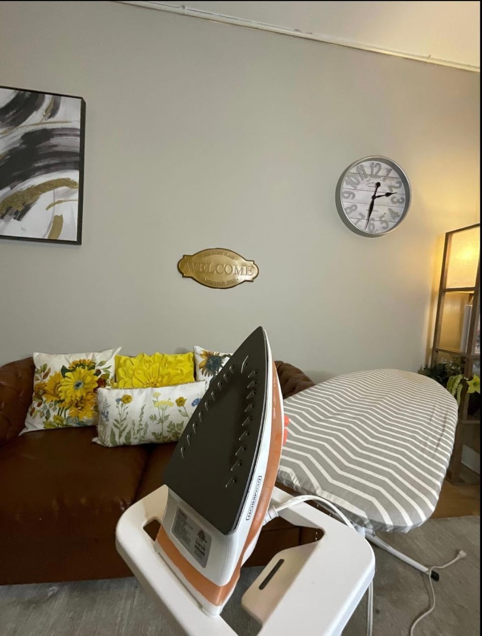 Vibrant home all to yourself Apartment in Irvington