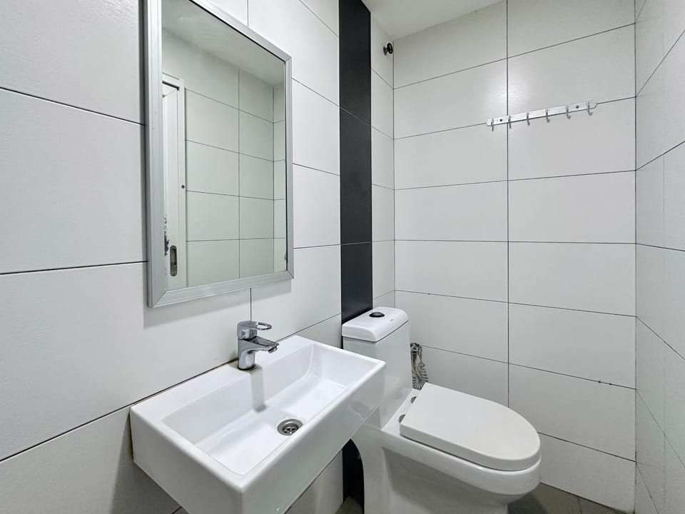 208-1Bed Nusa Bestari-Near Bkt Indah Riverview Inn Bed and Breakfast in Johor Bahru