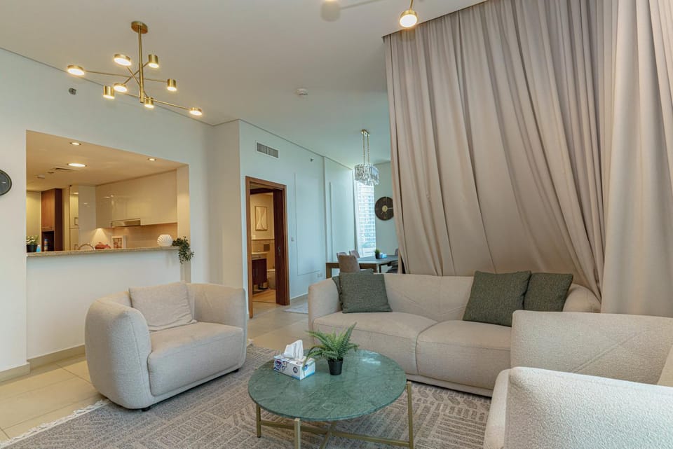 Rovostays Private Room in Luxurious Apartment with Burj Khalifa View in Downtown Apartment in Dubai