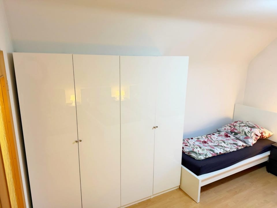 Bedroom, wardrobe