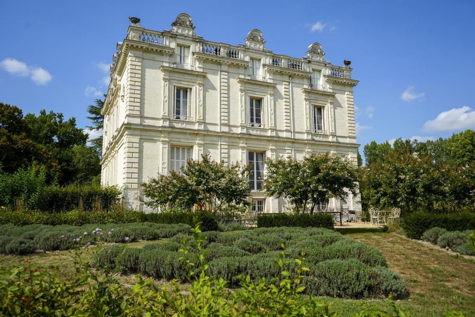 Property building, Day, Natural landscape, Garden, Garden
