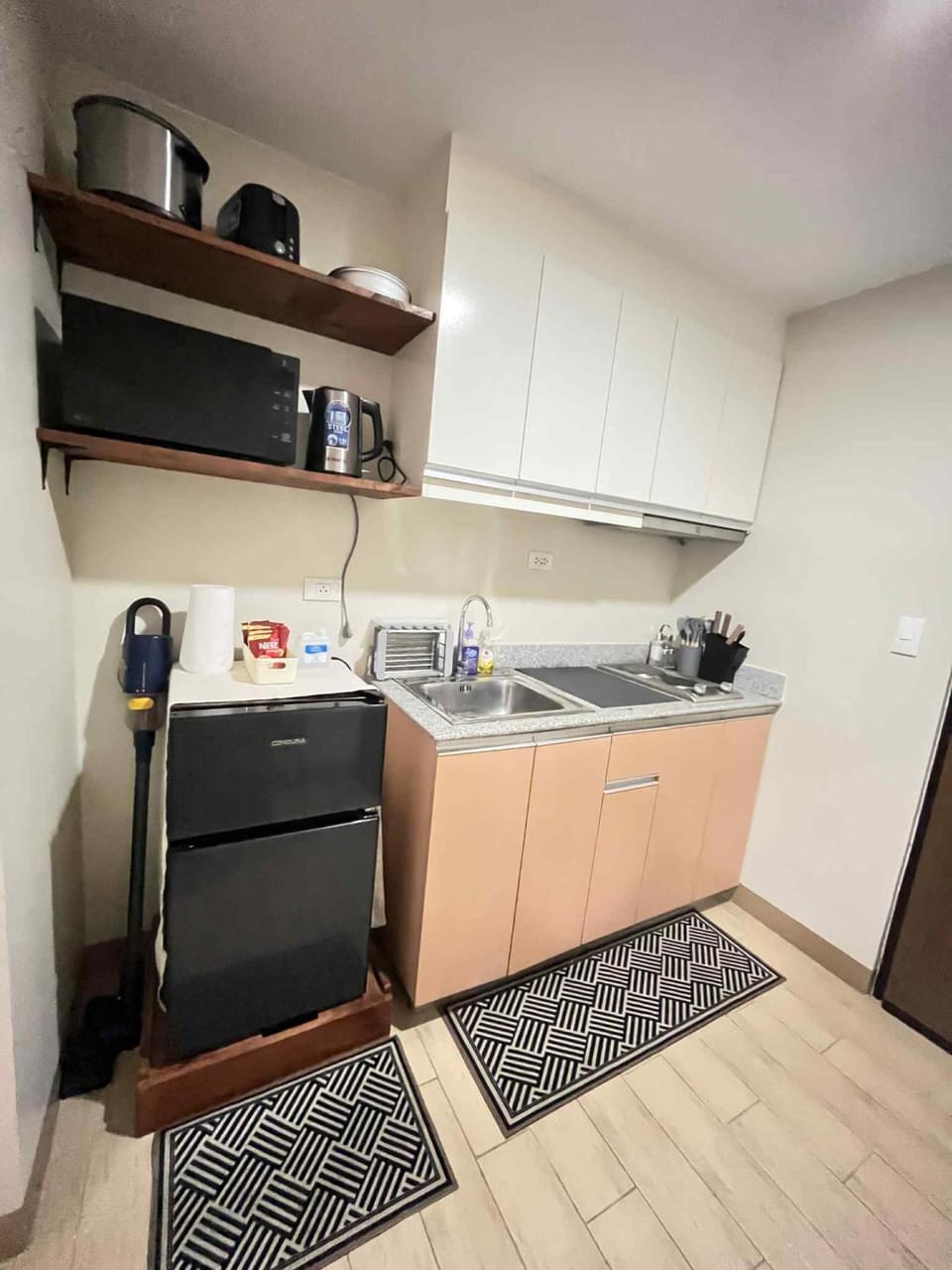 Blair's boho burrow Apartment in Iloilo City