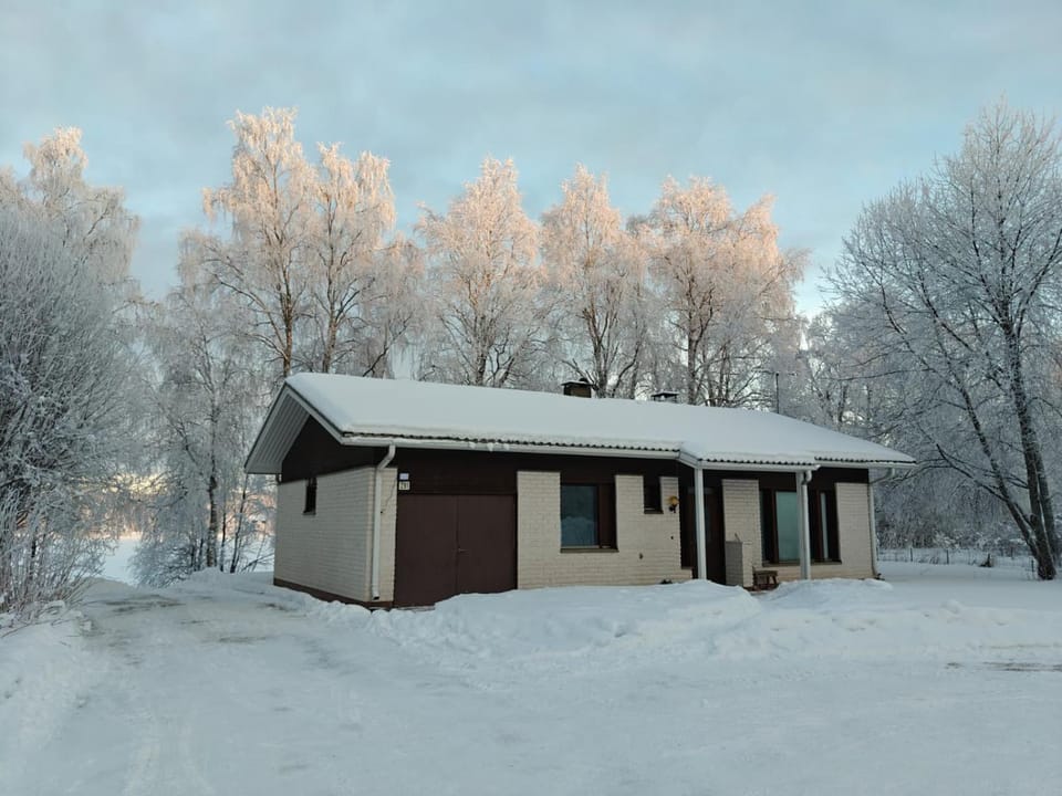 Property building, Day, Winter