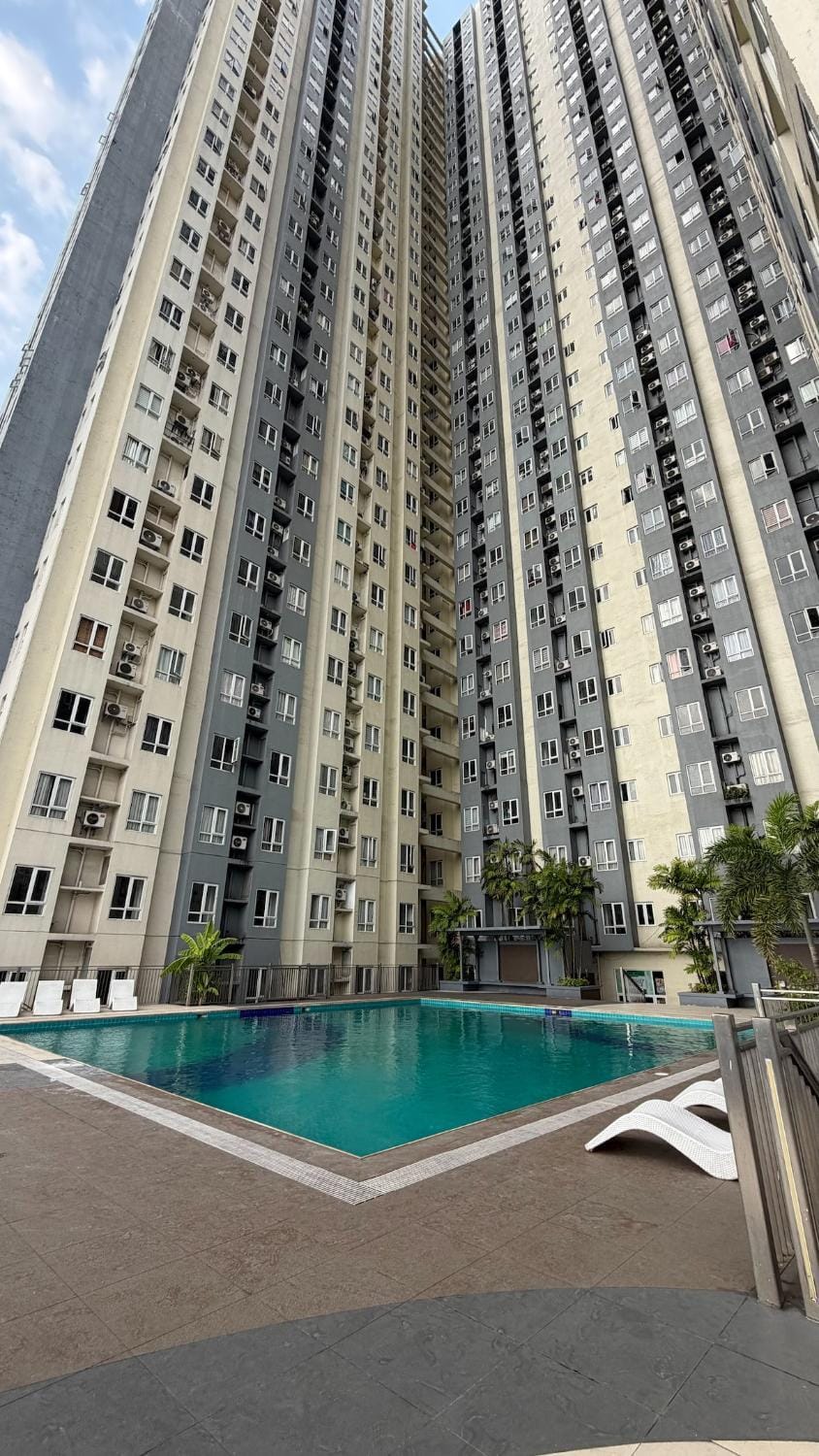 Boho Style Cozy Studio Unit along EDSA, 3mins walk from GMA MRT Kamuning Apartment hotel in Quezon City