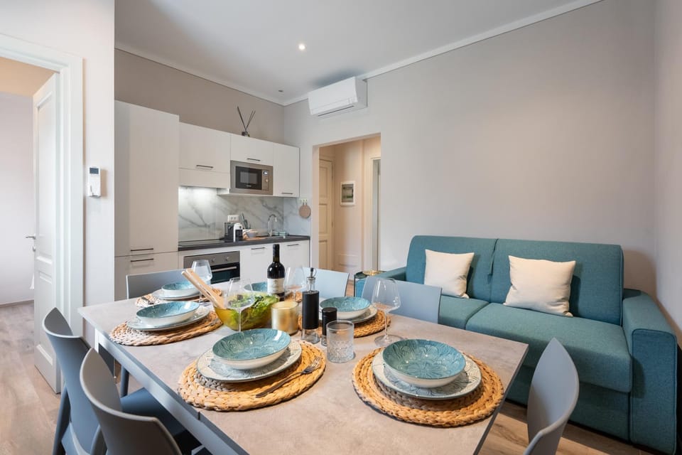 Dining area, Lunch, Lunch, kitchen, kitchen, air conditioner, air conditioner