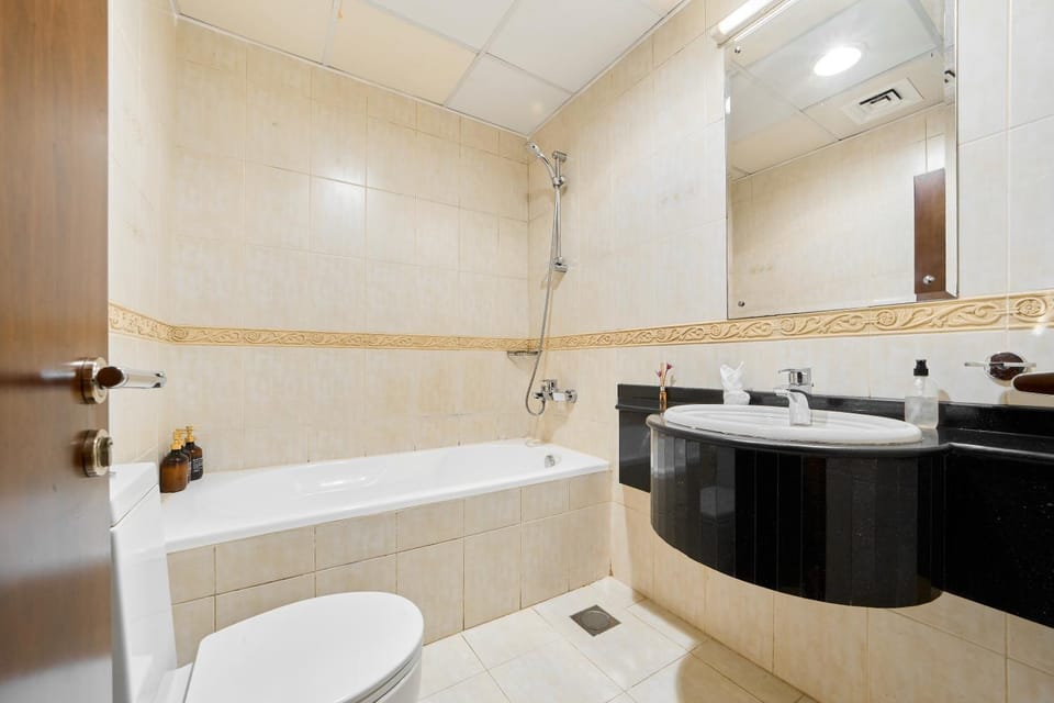 Shower, Toilet, Bathroom, Bath
