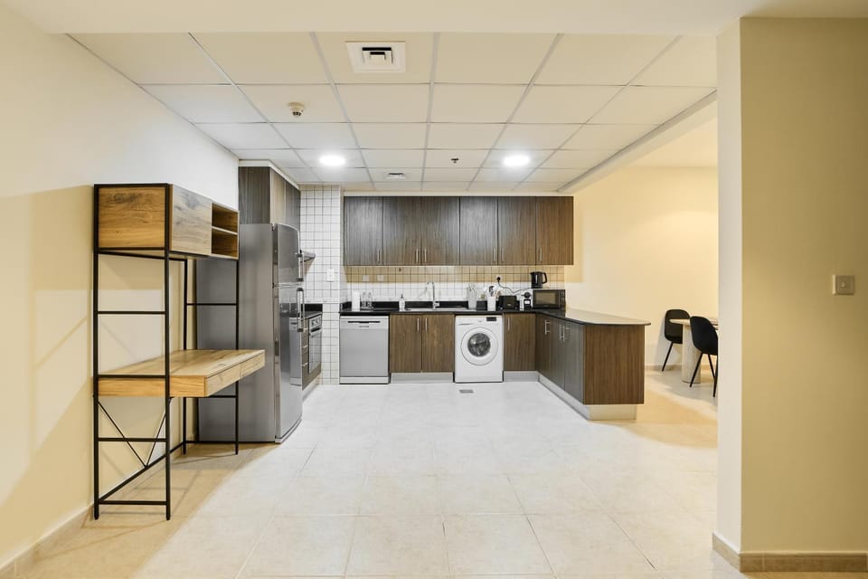 Kitchen or kitchenette, dishwasher, washing machine