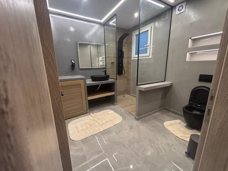 Shower, Bathroom