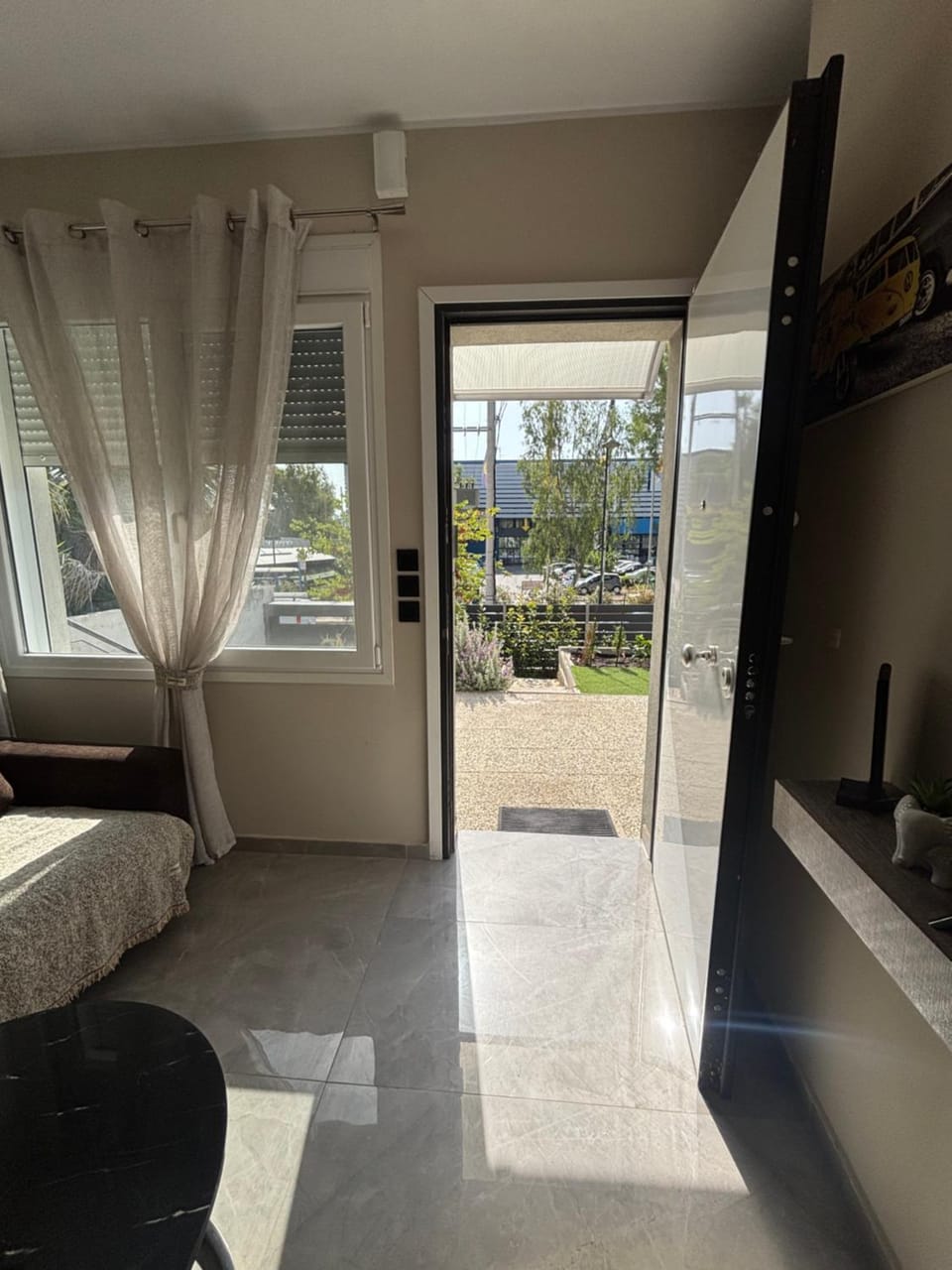 Living room, Garden view