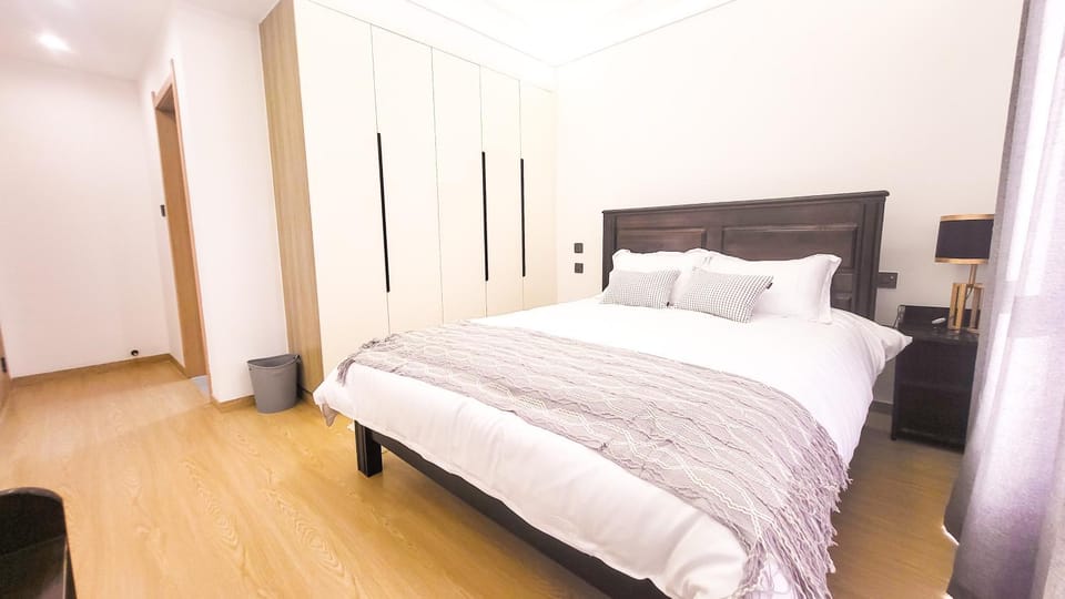 Bedroom, wardrobe