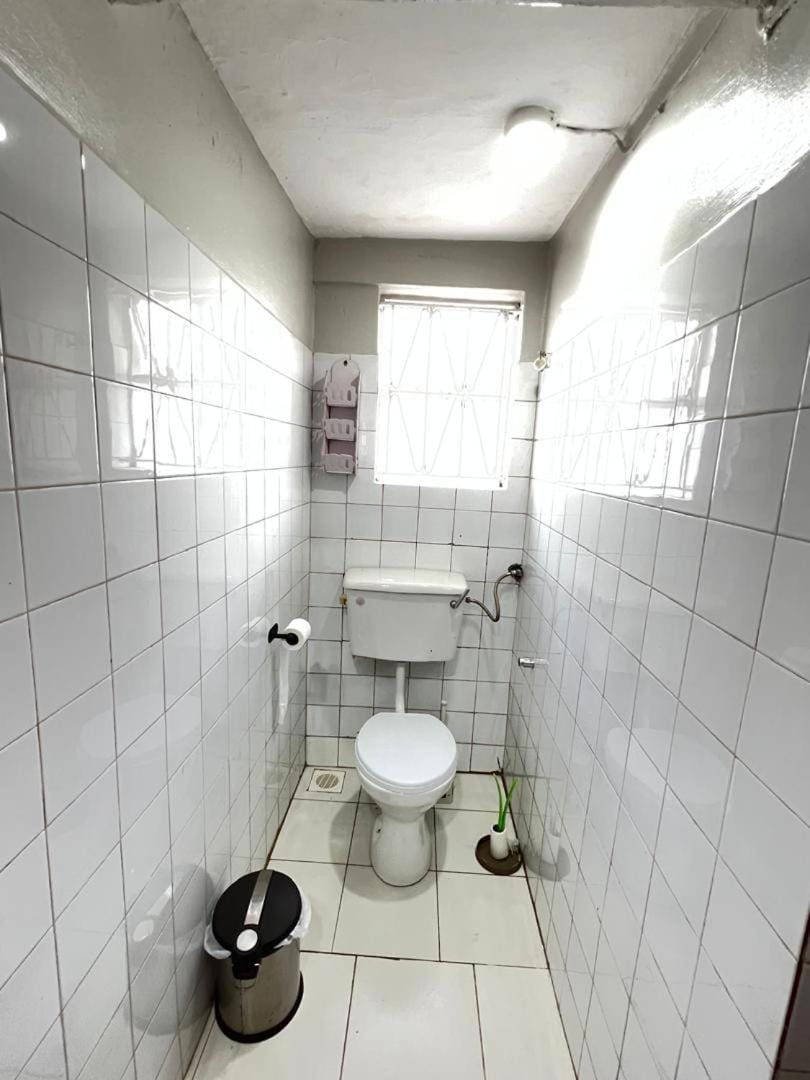 Spacious one bedroom Bangalow -8E3 House in Kampala