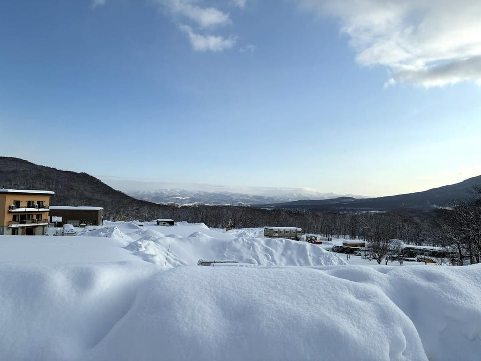 Nearby landmark, Day, Natural landscape, Winter, Balcony/Terrace, Mountain view