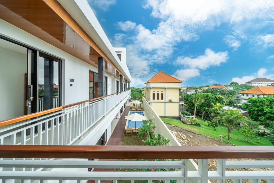Property building, Day, Garden, View (from property/room), Balcony/Terrace, Garden view