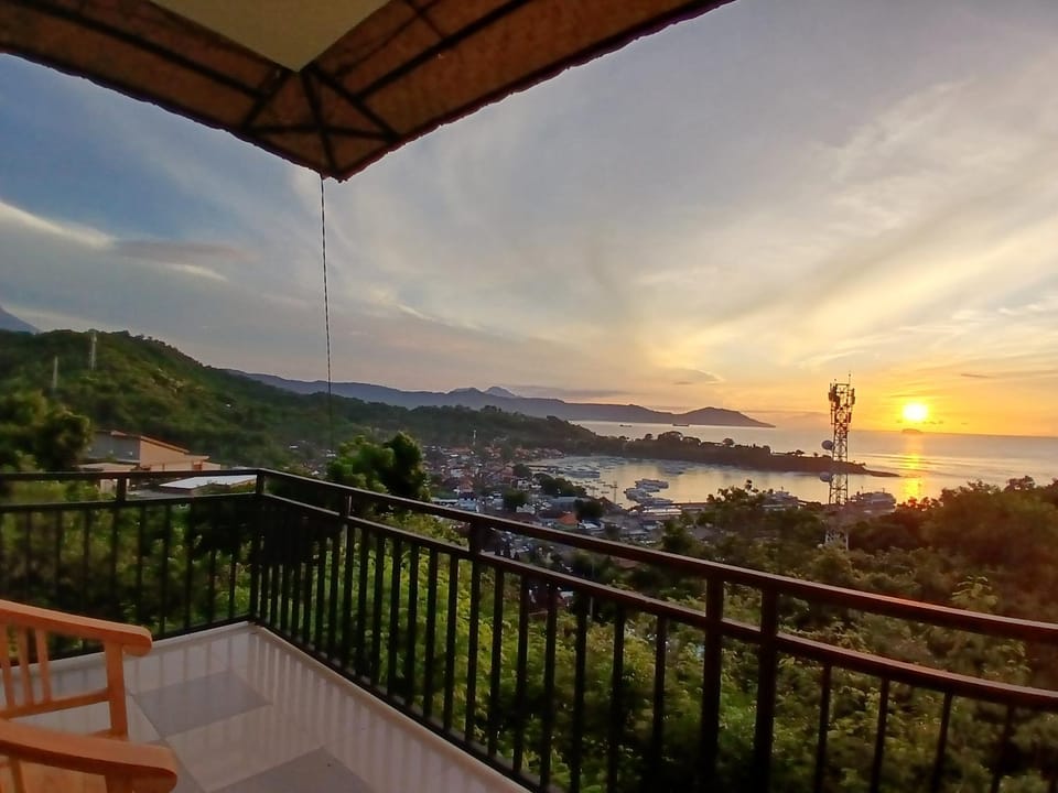 Yoga bale house3 Bed and Breakfast in Karangasem Regency
