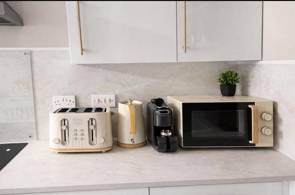 Astral Court Premium Accomodation Apartment in London Borough of Harrow