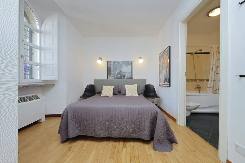 Bed, Decorative detail, Bedroom